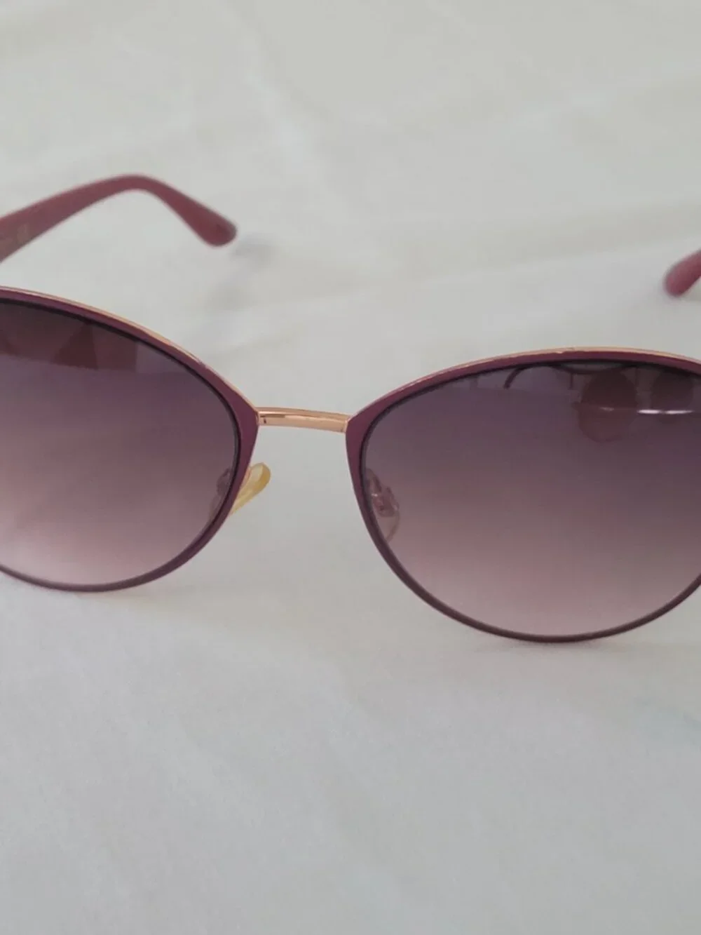 Sunglasses 2 Pair Guess & Jessica Simpson
